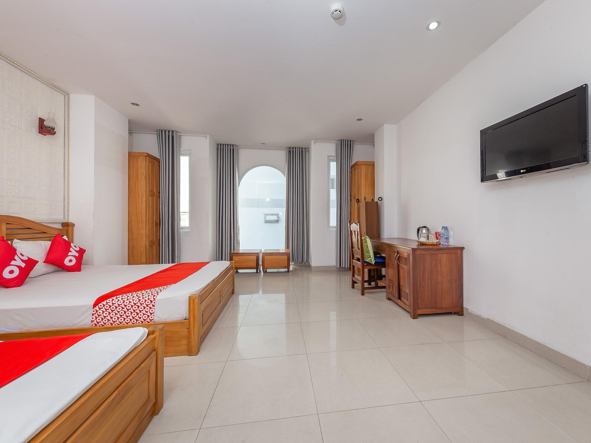 White Lion Hotel ニャチャン エクステリア 写真